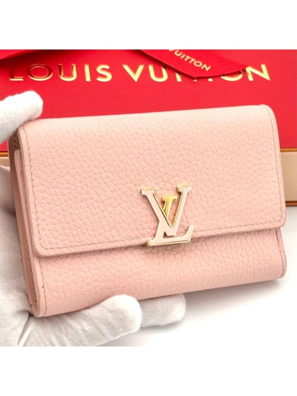 Louis Vuitton Wallet Portefeuille Capucines Compact Pink